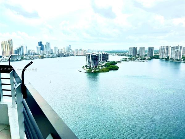 Mystic Pointe Tower 500, 3530 Mystic Pointe Dr #3001, Aventura, Florida 33180, image 2