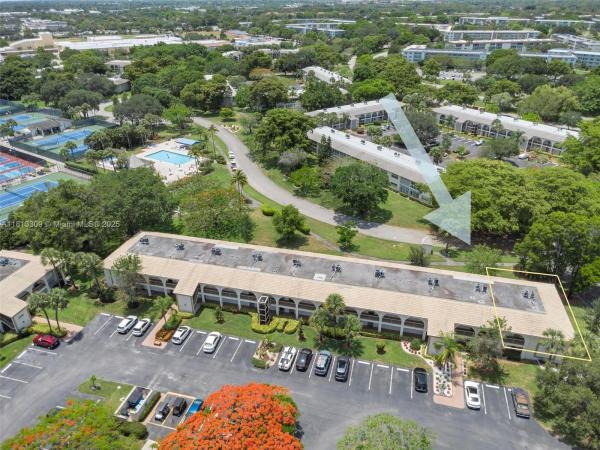Nassau Village, 2704 Nassau Bnd #J2, Coconut Creek, Florida 33066, image 1