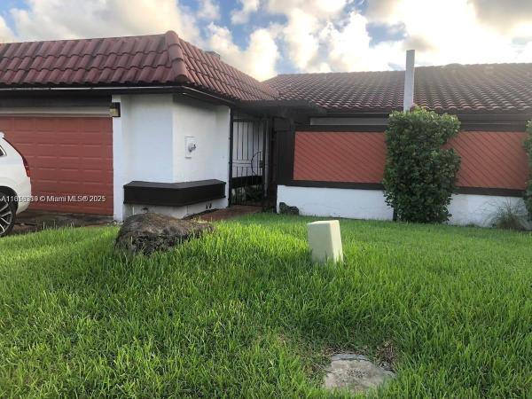 534 NE 195th St #534, Unincorporated Dade County, Florida 33179, image 1