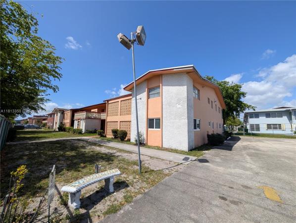 19080 NE 3 Ct #311, Unincorporated Dade County, Florida 33179, image 1