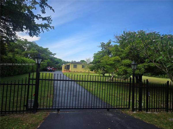12401 SW 47th St, Miami, Florida 33175, image 1