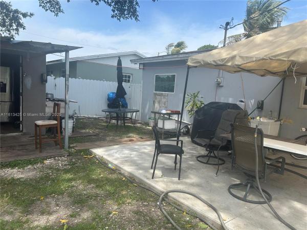 Fairway Park, 15840 SW 102nd Ave, Palmetto Estates, Florida 33157, image 2