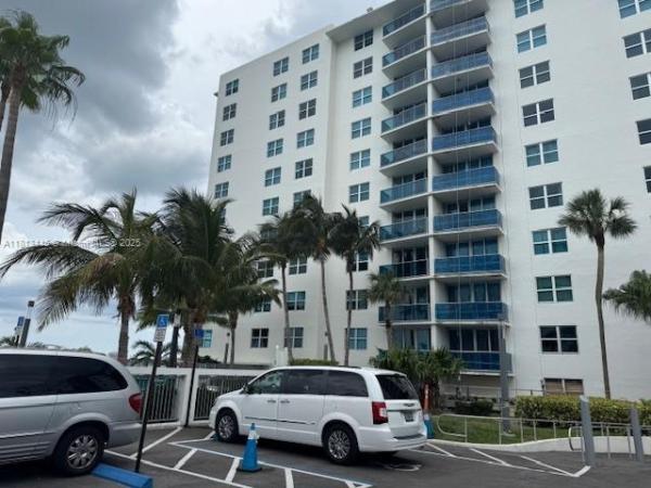Treasures On The Bay, 7501 E Treasure Dr #2G, North Bay Village, Florida 33141, image 3