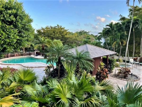 1000 Quayside Ter #410, Miami, Florida 33138, image 1