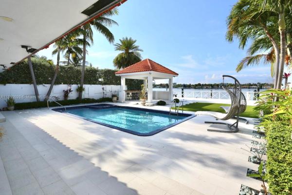 Biscayne Beach, 1380 Stillwater Dr, Miami Beach, Florida 33141, image 1