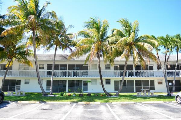 Plaza Apartments, 705 NE 2nd St #4, Hallandale Beach, Florida 33009, image 1