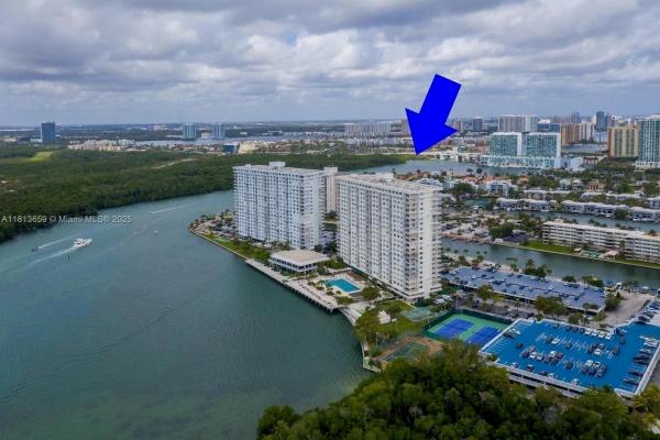 Arlen House Central, 300 Bayview Dr #102, Sunny Isles Beach, Florida 33160, image 2
