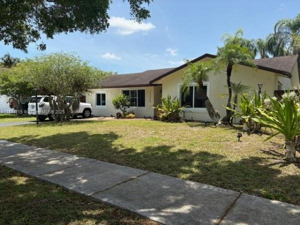 Calusa Club Estates, 13324 SW 100th Ter, The Crossings, Florida 33186, image 2