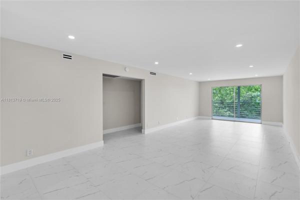 Granada Village, 2006 Granada Dr #J4, Coconut Creek, Florida 33066, image 2