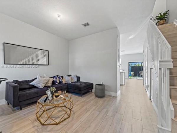 Venezzia By Lennar, 18058 SW 147th Ct, Richmond West, Florida 33187, image 2