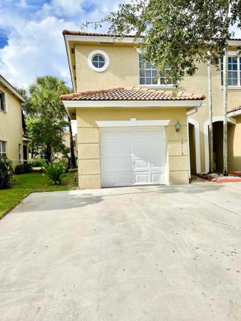 Pelican Pointe, 12115 SW 5th Ct, Pembroke Pines, Florida 33025, image 1