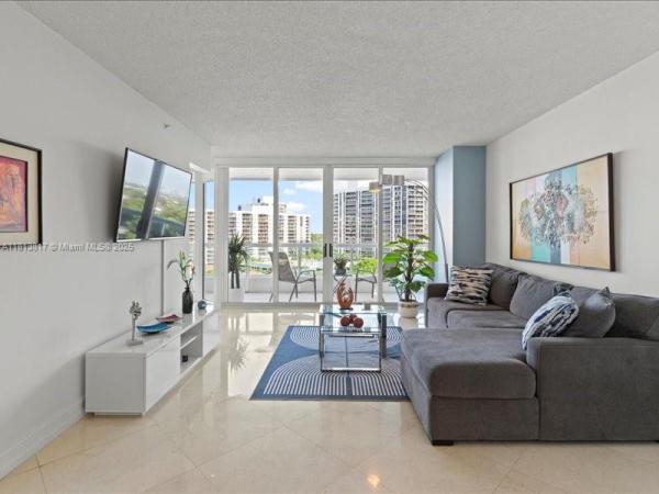 South Tower At The Point, 21055 Yacht Club Dr #1007, Aventura, Florida 33180, image 1