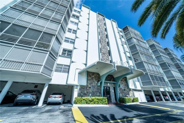 Fairways Riviera, 400 Diplomat Pkwy #204, Hallandale Beach, Florida 33009, image 1