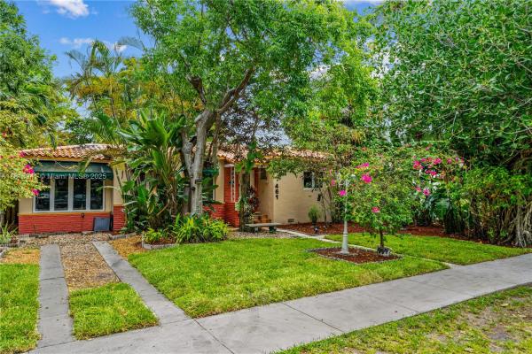 Country Club Estates, 461 Morningside Dr, Miami Springs, Florida 33166, image 3