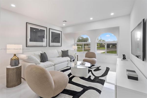 Tropic Palms, 668 Lindell Blvd, Delray Beach, Florida 33444, image 2