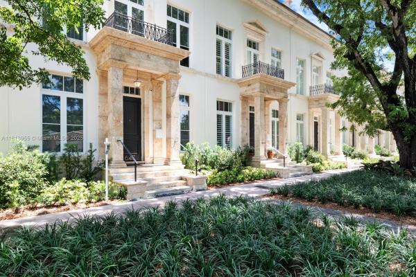 Almeria Row, 647 Almeria Ave, Coral Gables, Florida 33134, image 1