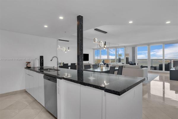 The Grand, 1717 N Bayshore Dr #A-3332, Miami, Florida 33132, image 1