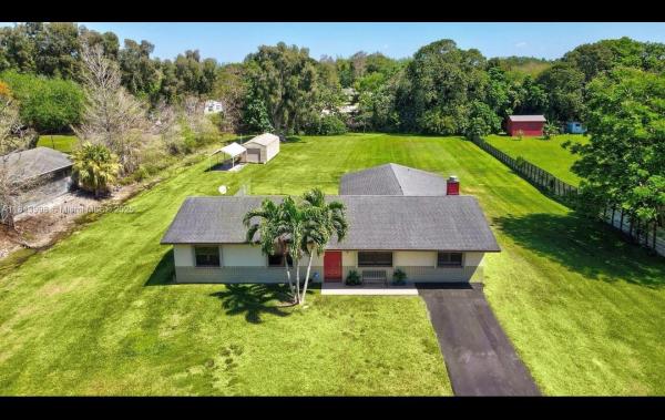 Country Corners, 6160 SW 188th Ave, Southwest Ranches, Florida 33332, image 1