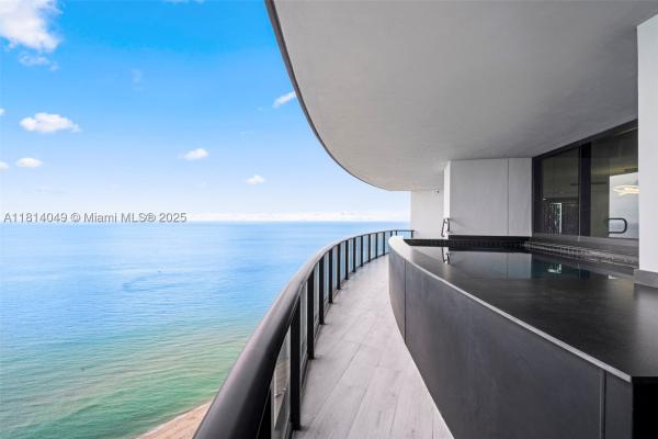 Porsche Design Tower, 18555 Collins Ave #2105, Sunny Isles Beach, Florida 33160, image 2