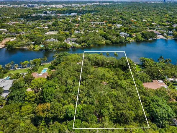 Hammock Lakes, 5355 Hammock Dr, Coral Gables, Florida 33156, image 1