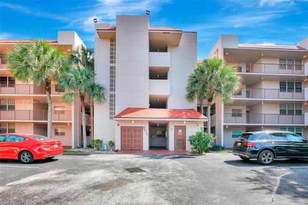Sabal Palm Of Pine Island Ridge, 9510 Seagrape Dr #101, Davie, Florida 33324, image 3