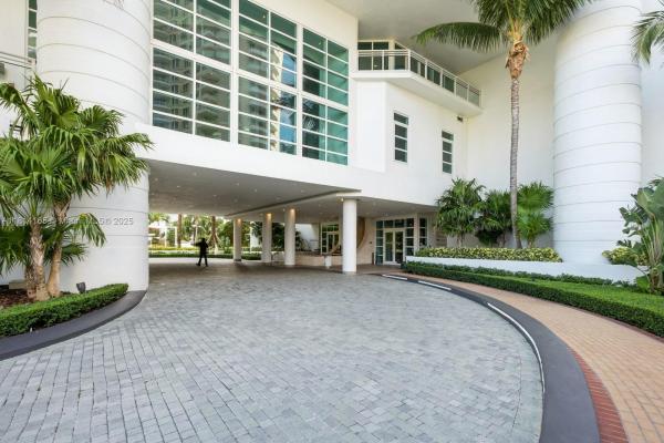 Asia, 900 Brickell Key Blvd #1702, Miami, Florida 33131, image 3
