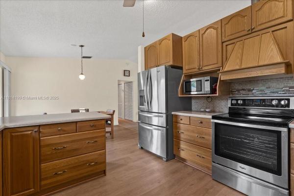 Pine Manor, 347 NW 17th St, Homestead, Florida 33030, image 3