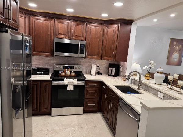 Omega, 7100 NW 17th St #404, Plantation, Florida 33313, image 1