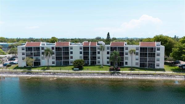Lake Emerald, 110 Lake Emerald Dr #204, Oakland Park, Florida 33309, image 1