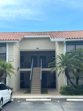 Palm Beach Grande, 1484 Lake Crystal Dr #E, West Palm Beach, Florida 33411, image 2