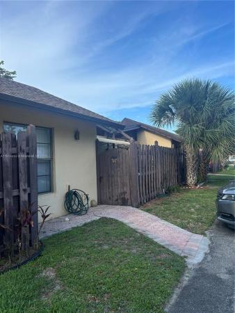 Villas At Carriage Hills, 110 Gate Rd #2-64, Hollywood, Florida 33024, image 2