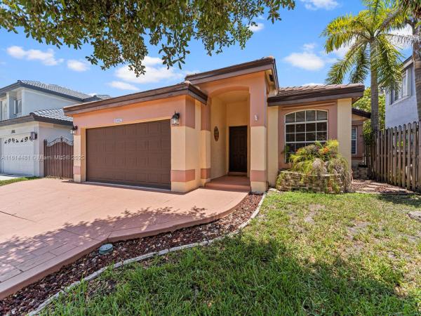 19847 NW 86th Ave, Hialeah, Florida 33015, image 1