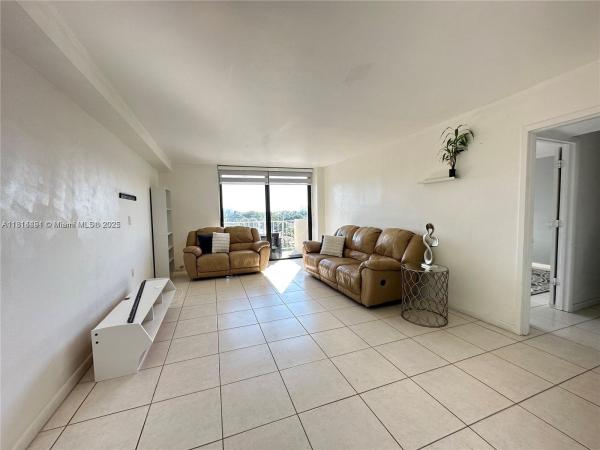 Vecino Del Mar, 2350 NE 135th St #505, North Miami, Florida 33181, image 3
