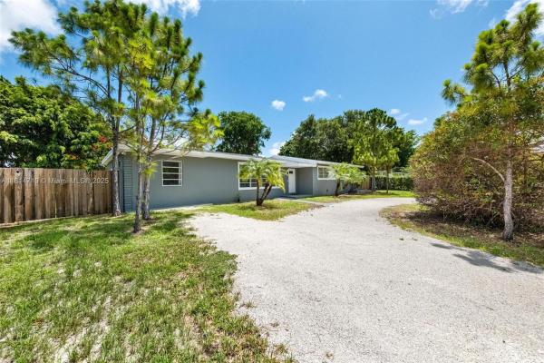 Benson Park, 9221 SW 167th Ter, Palmetto Bay, Florida 33157, image 2
