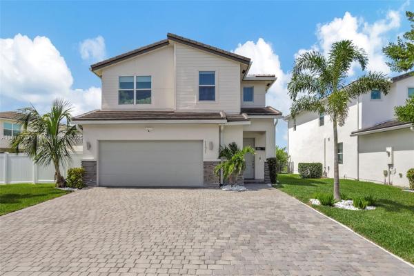 Veleiros At Crystal Lake, 1171 Veleiros Blvd, Deerfield Beach, Florida 33064, image 1