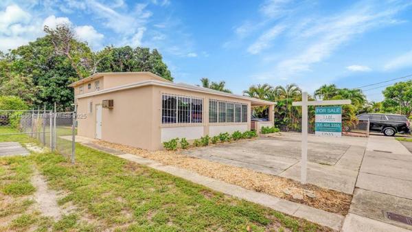 New Life, 435 NW 44th Ave, Miami, Florida 33126, image 2