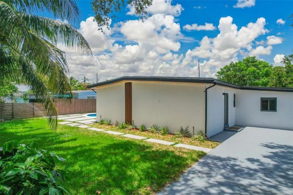 Riverland Village, 3105 SW 16th St, Fort Lauderdale, Florida 33312, image 2