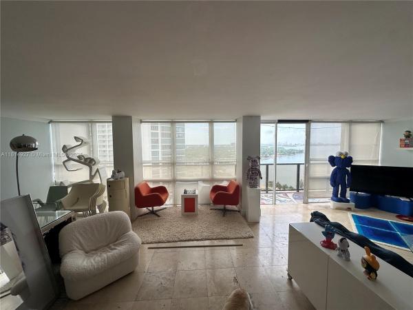 Charter Club, 600 NE 36th St #PH-14, Miami, Florida 33137, image 2