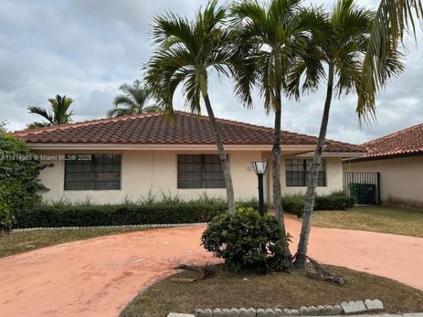Leomar Homes, 881 NW 132nd Pl, Tamiami, Florida 33182, image 2