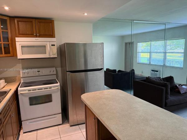 217 Suffolk F, Boca Raton, Florida 33434, image 1