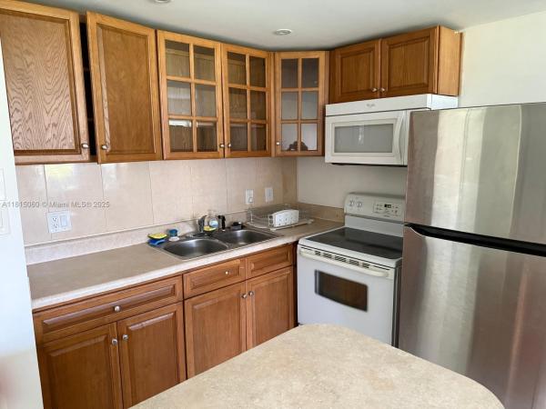 217 Suffolk F, Boca Raton, Florida 33434, image 2