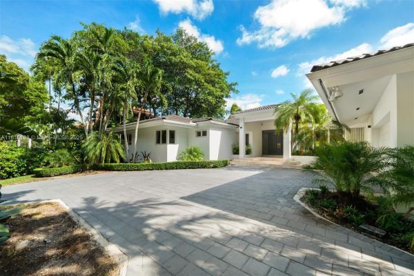 Cocoplum, 7155 Los Pinos Blvd, Coral Gables, Florida 33143, image 1