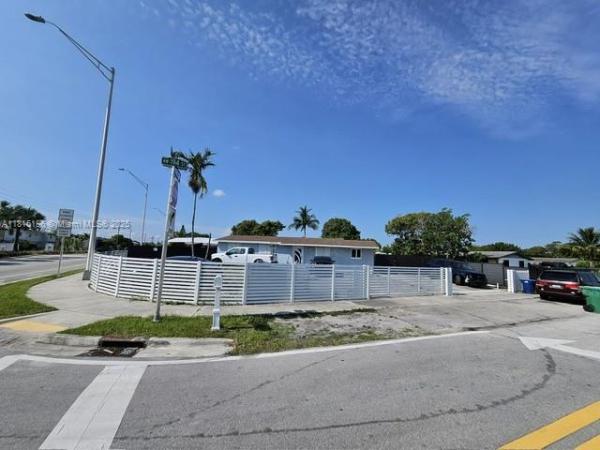Miami Gardens Manor, 19320 NW 47th Ave, Miami Gardens, Florida 33055, image 3