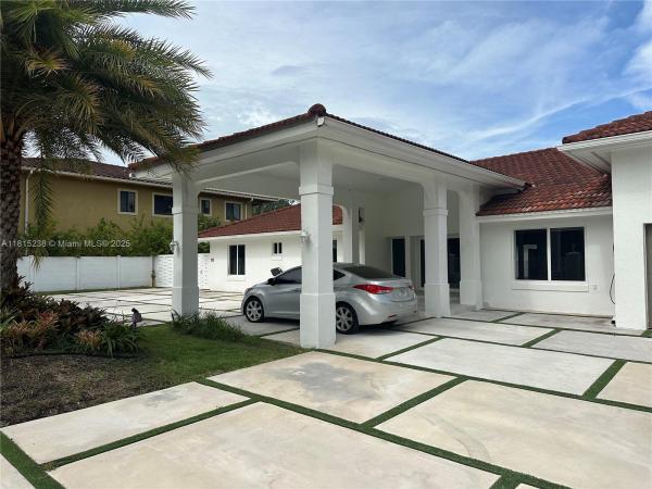 465 NW 119th Ave, Unincorporated Dade County, Florida 33182, image 1
