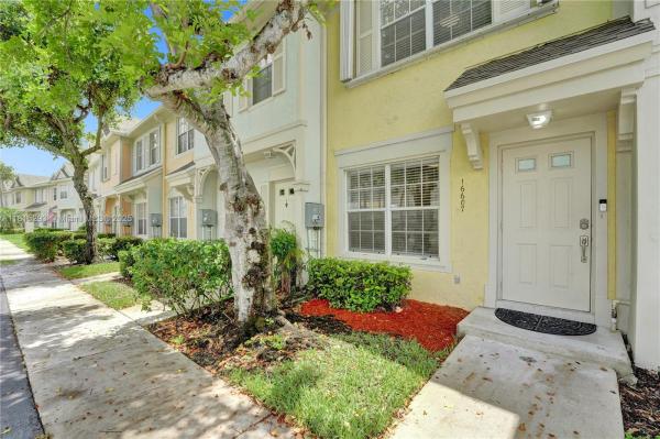 Coconuts, 16607 Hemingway Dr, Weston, Florida 33326, image 1