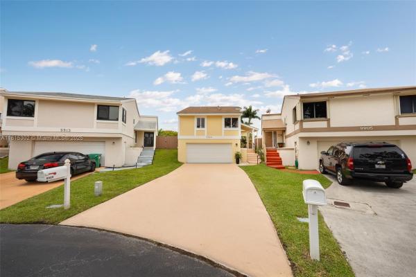 9909 SW 218th Ter, Cutler Bay, Florida 33190, image 1