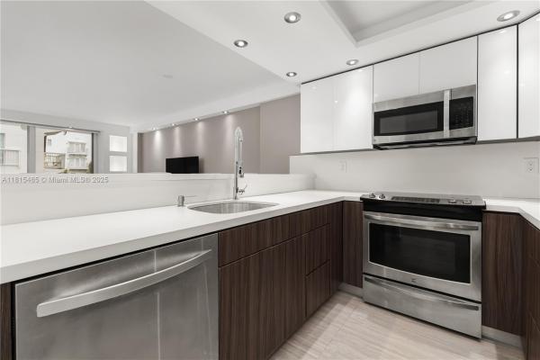 The Presidential, 401 Ocean Dr #221, Miami Beach, Florida 33139, image 1