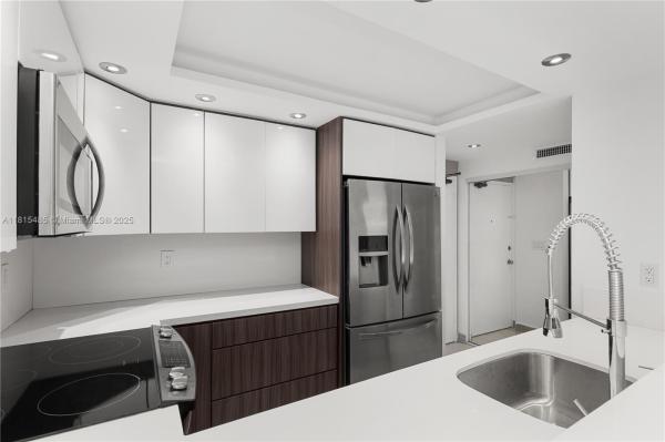 The Presidential, 401 Ocean Dr #221, Miami Beach, Florida 33139, image 3