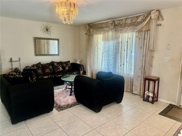 Edison Heights, 101 NW 64th St, Miami, Florida 33150, image 3
