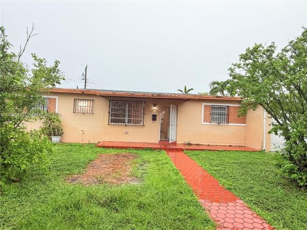 Fairlawn Estates, 4132 SW 98th Ave, Olympia Heights, Florida 33165, image 2